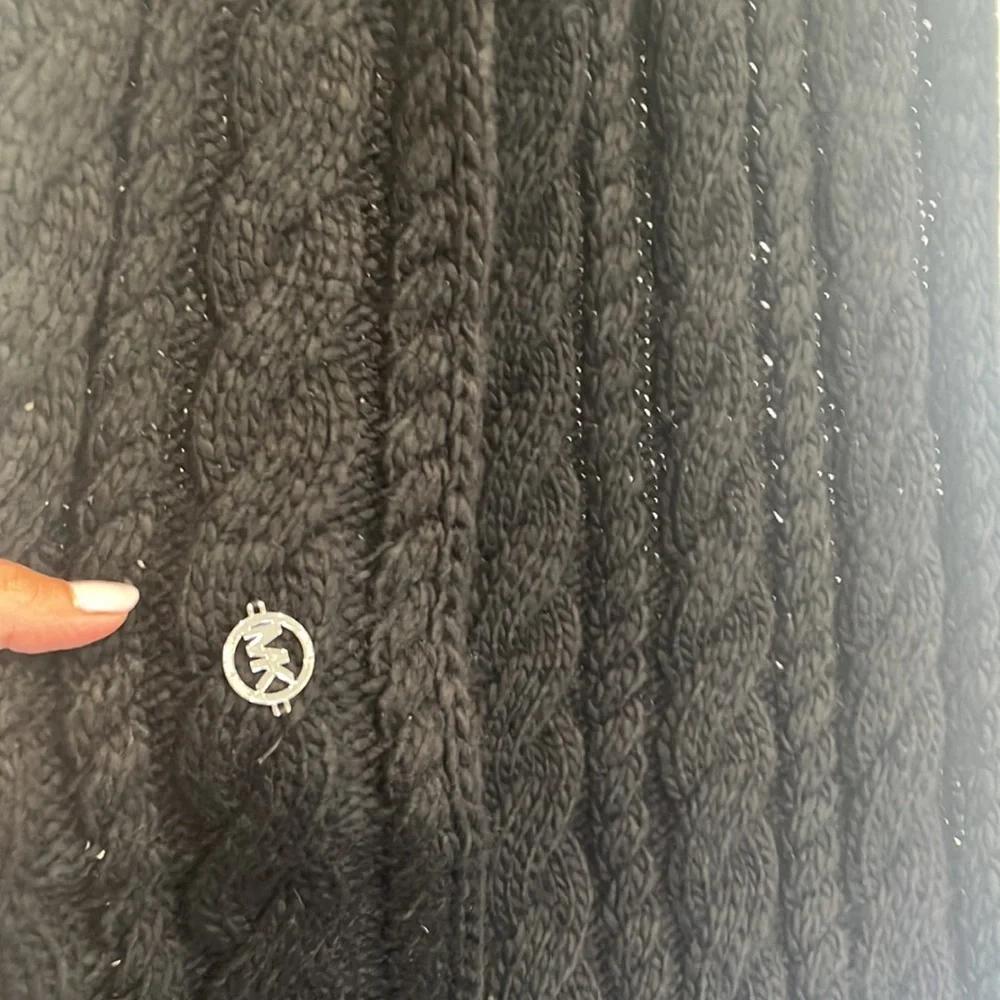 Michael Kors round scarf